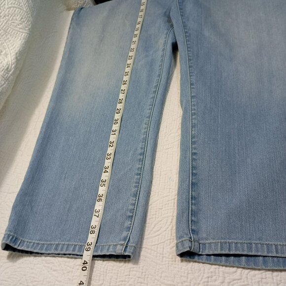 Ralph Lauren Womens Classic Denim Jeans Light Wash Plus Size 16W Straight Leg - Picture 8 of 8